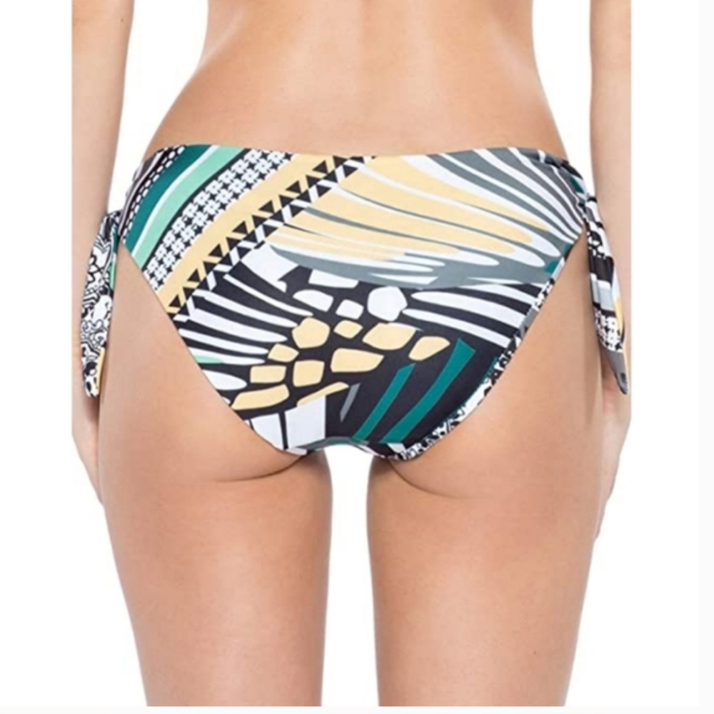 NWT Women’s Becca Reversible Swimsuit Bottom Only size Small - Picture 2 of 13